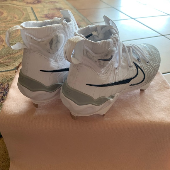 Nike Alpha Huarache NXT Premium Baseball Cleats - Picture 4 of 14